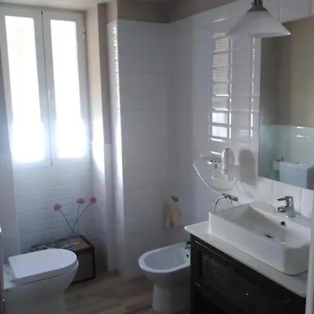 Puente A La Mezquita - Free Parking *